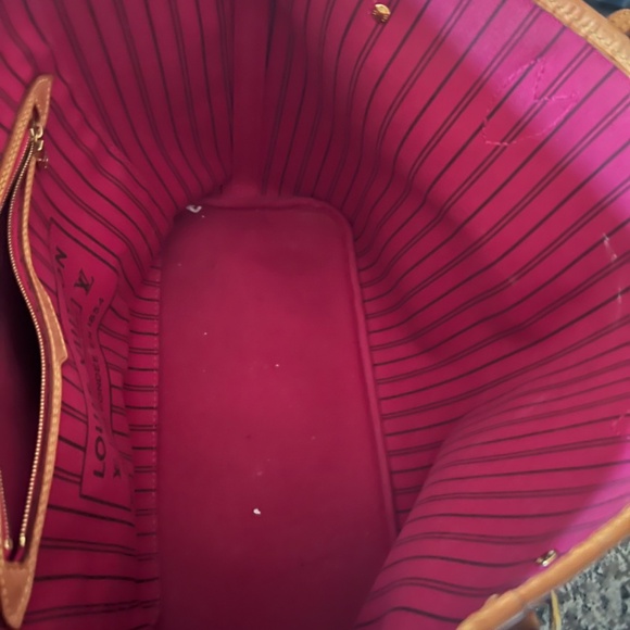 Louis Vuitton authentic - Picture 7 of 9